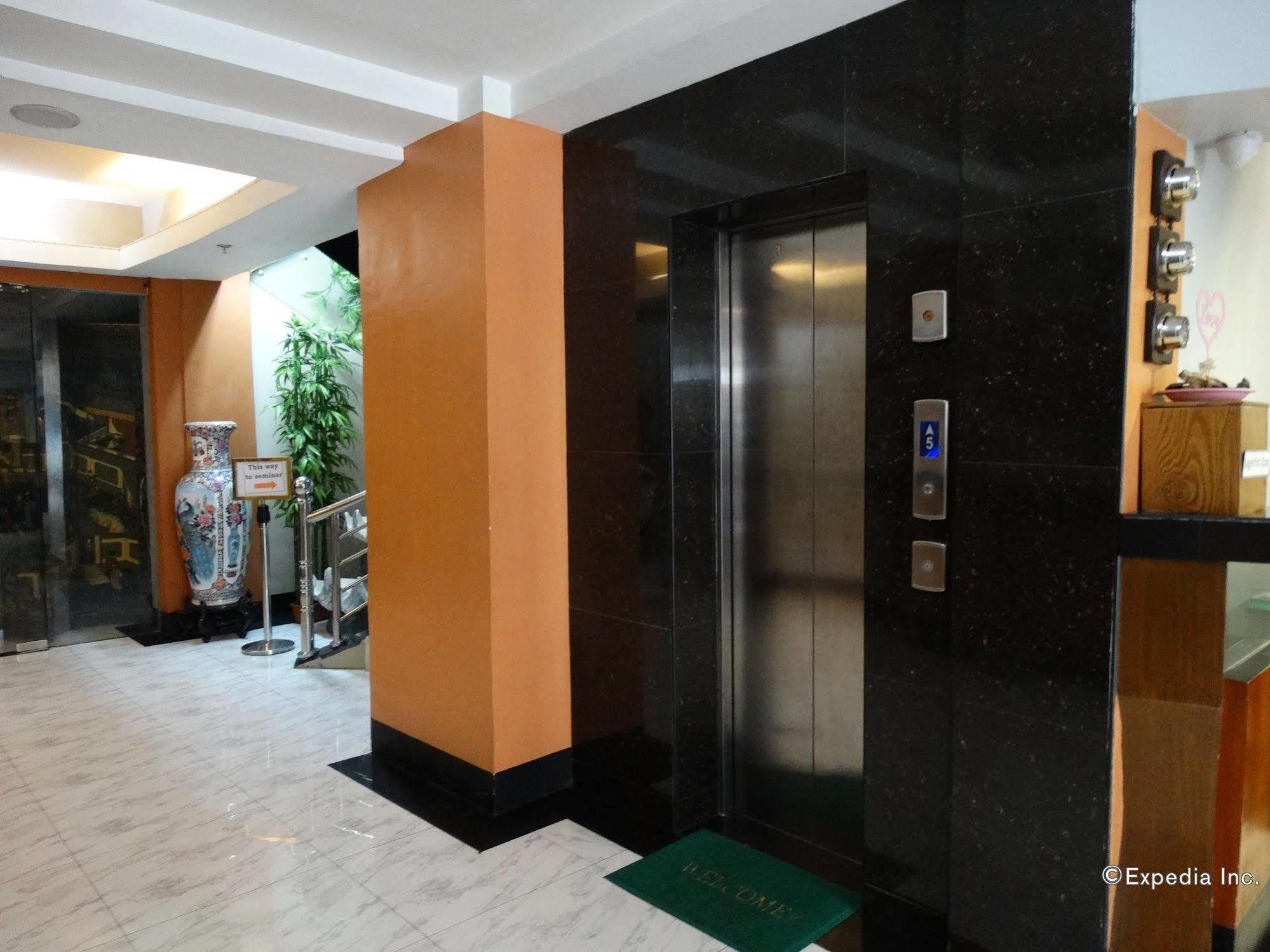Silver Oaks Suites & Hotel Μανίλα Εξωτερικό φωτογραφία
