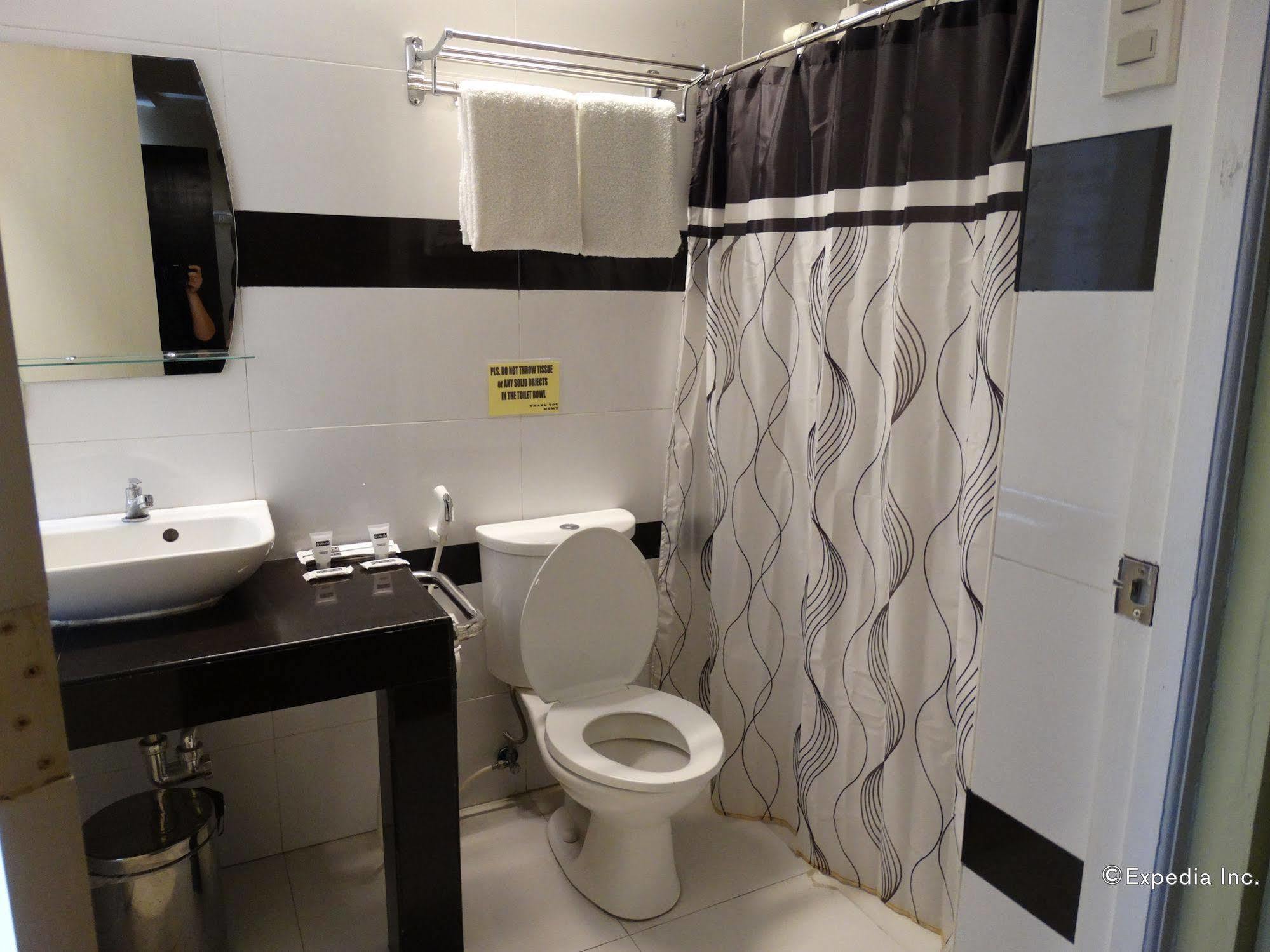 Silver Oaks Suites & Hotel Μανίλα Εξωτερικό φωτογραφία
