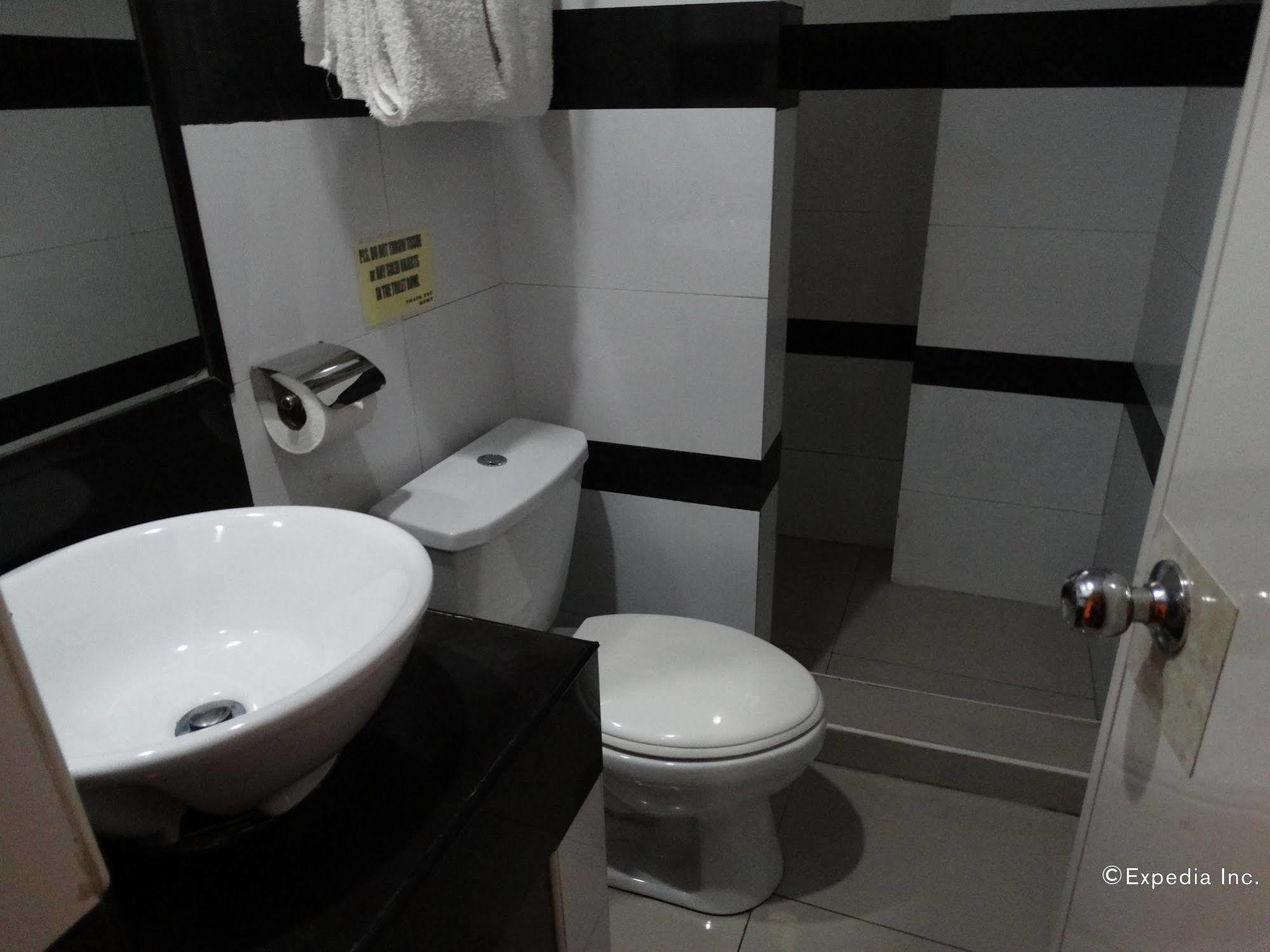 Silver Oaks Suites & Hotel Μανίλα Εξωτερικό φωτογραφία
