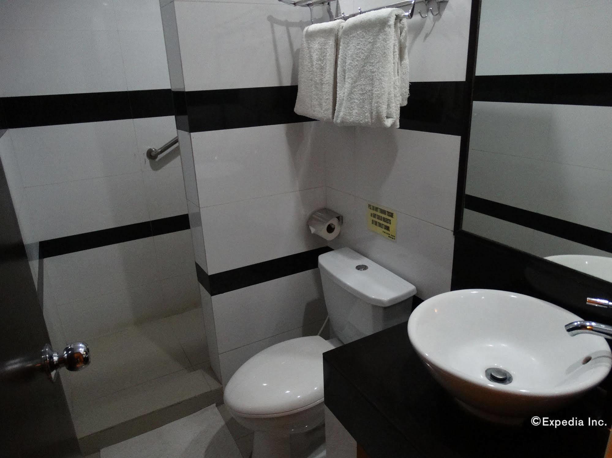 Silver Oaks Suites & Hotel Μανίλα Εξωτερικό φωτογραφία