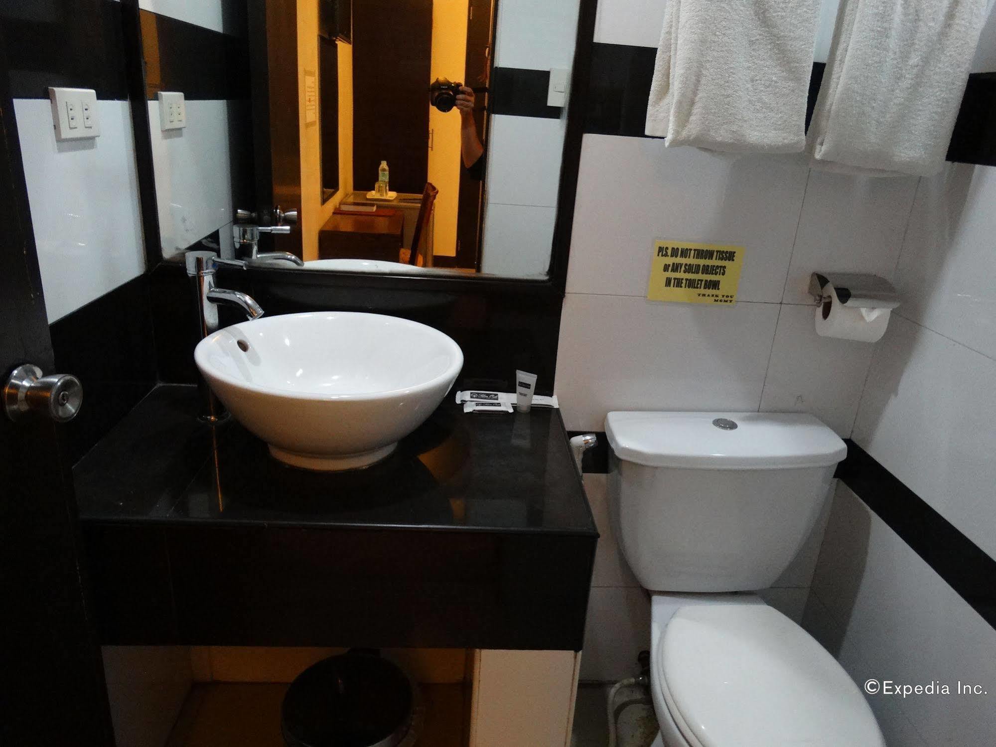 Silver Oaks Suites & Hotel Μανίλα Εξωτερικό φωτογραφία